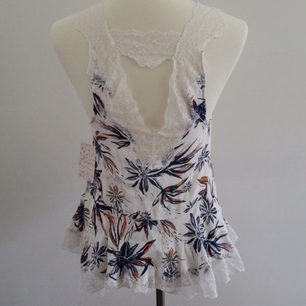 Free People Top NWT - Picture 3 of 4